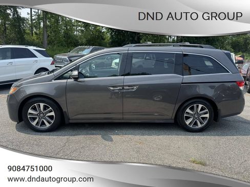Used 2014 Honda Odyssey Touring image 1