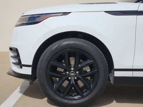 Used 2025 Land Rover Range Rover Velar Dynamic SE image 9