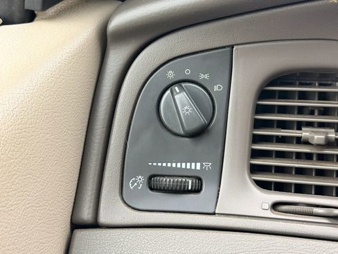 Used 2010 Mercury Grand Marquis LS image 33