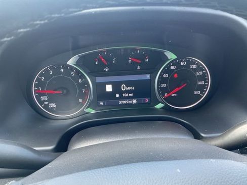 Used 2023 GMC Acadia SLT w/ LPO, Floor Liner Package image 28