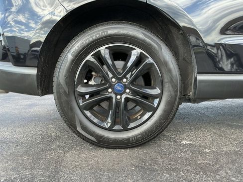 Used 2020 Ford Edge SEL image 24