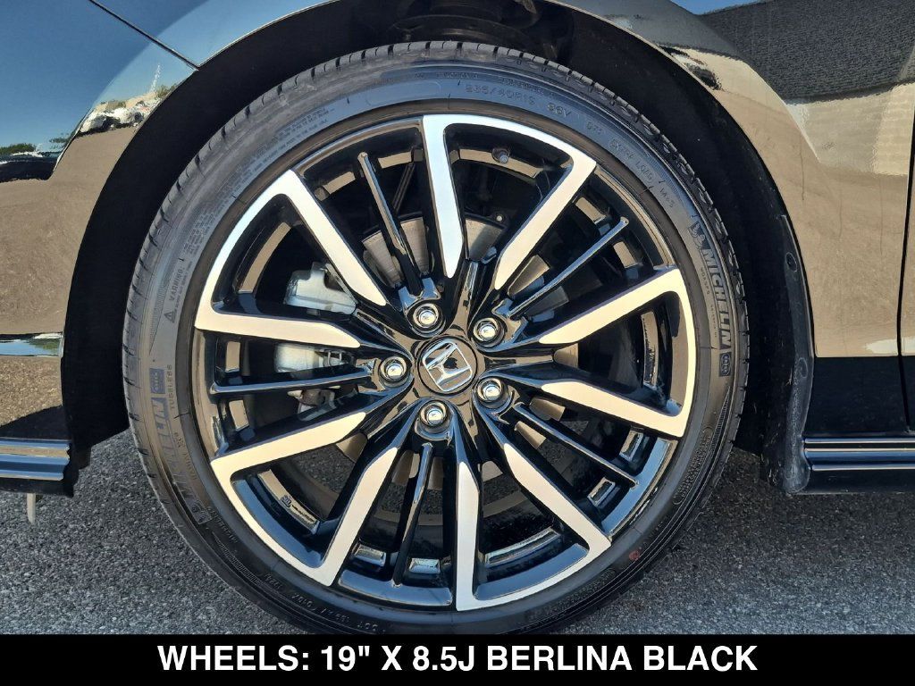 Used 2024 Honda Accord Touring image 18