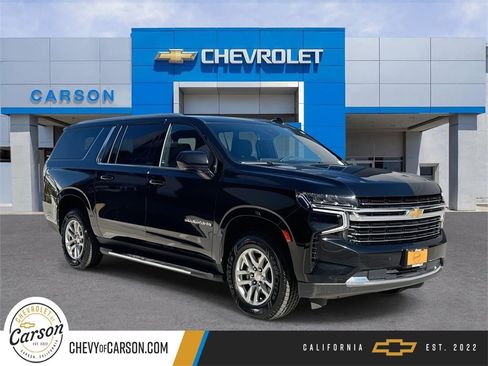 Used 2024 Chevrolet Suburban LT image 1
