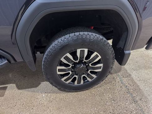 Used 2024 GMC Sierra 2500 Denali Ultimate AWD/4WD image 32