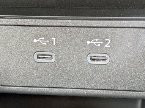 New 2026 Nissan Kicks SR FWD image 21