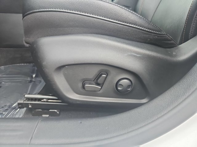 Used 2024 Jeep Compass Limited AWD/4WD image 13