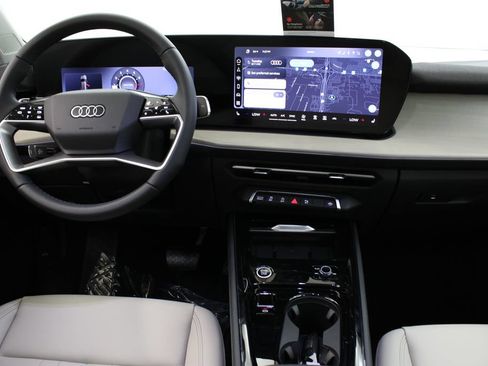 New 2026 Audi Q3 quattro 2.0T AWD/4WD image 9