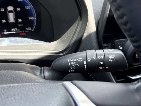 Used 2025 Toyota Grand Highlander FWD image 25