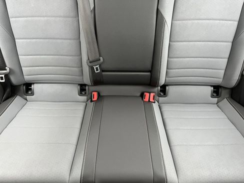 Used 2025 Volkswagen Jetta SE image 37