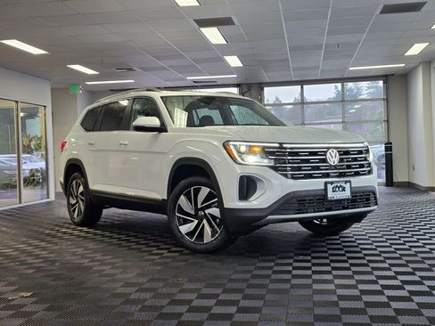 New 2026 Volkswagen Atlas SEL image 3