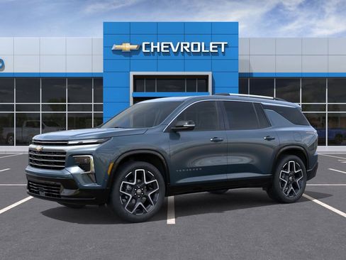 New 2026 Chevrolet Traverse High Country FWD image 2