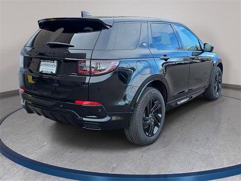 Used 2024 Land Rover Discovery Sport Dynamic SE image 5