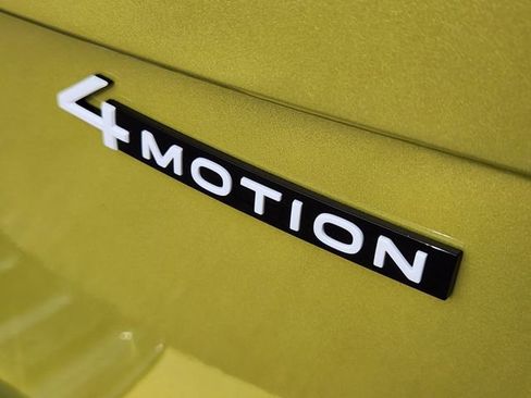 New 2025 Volkswagen ID. Buzz Pro S Plus AWD/4WD image 10