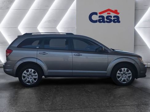 Used 2020 Dodge Journey SE FWD image 5