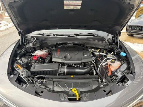 Used 2023 Alfa Romeo Stelvio Ti image 10