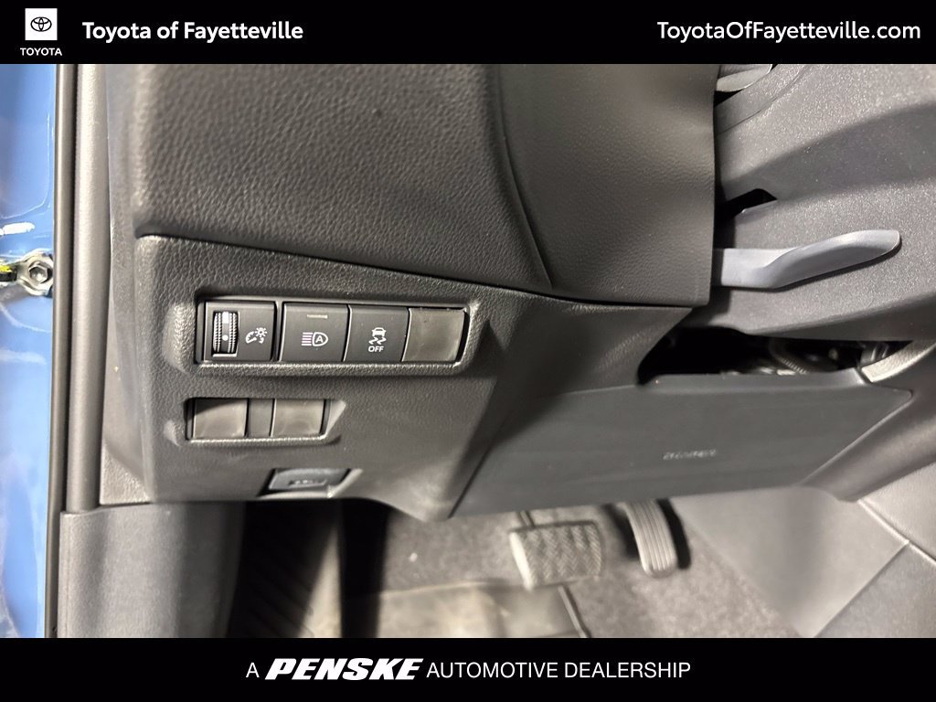 Used 2026 Toyota Corolla Cross LE FWD image 29