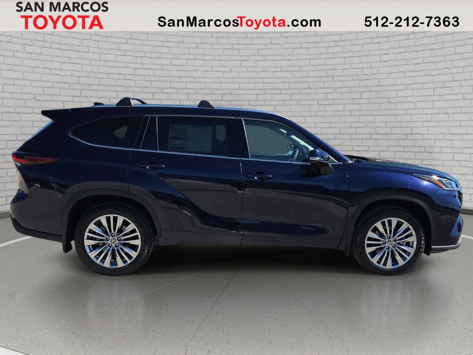 New 2026 Toyota Highlander Platinum AWD/4WD image 4