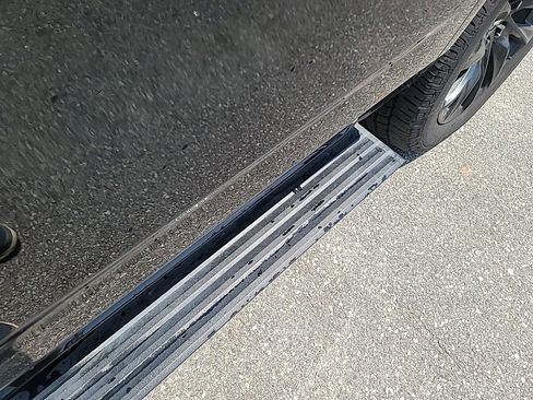 Used 2021 Cadillac Escalade Sport Platinum w/ LPO, ONYX Package image 9