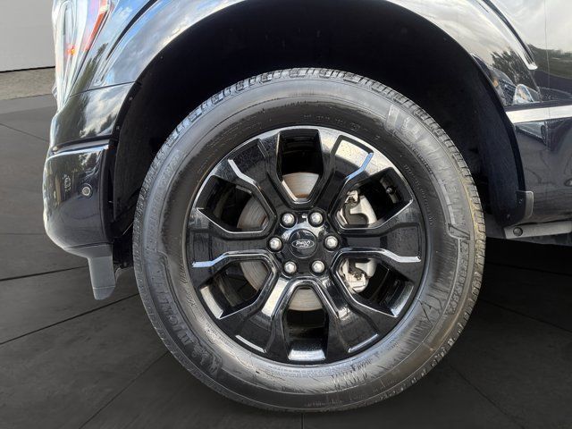 Used 2023 Ford F150 Platinum w/ FX4 Off-Road Package AWD/4WD image 9