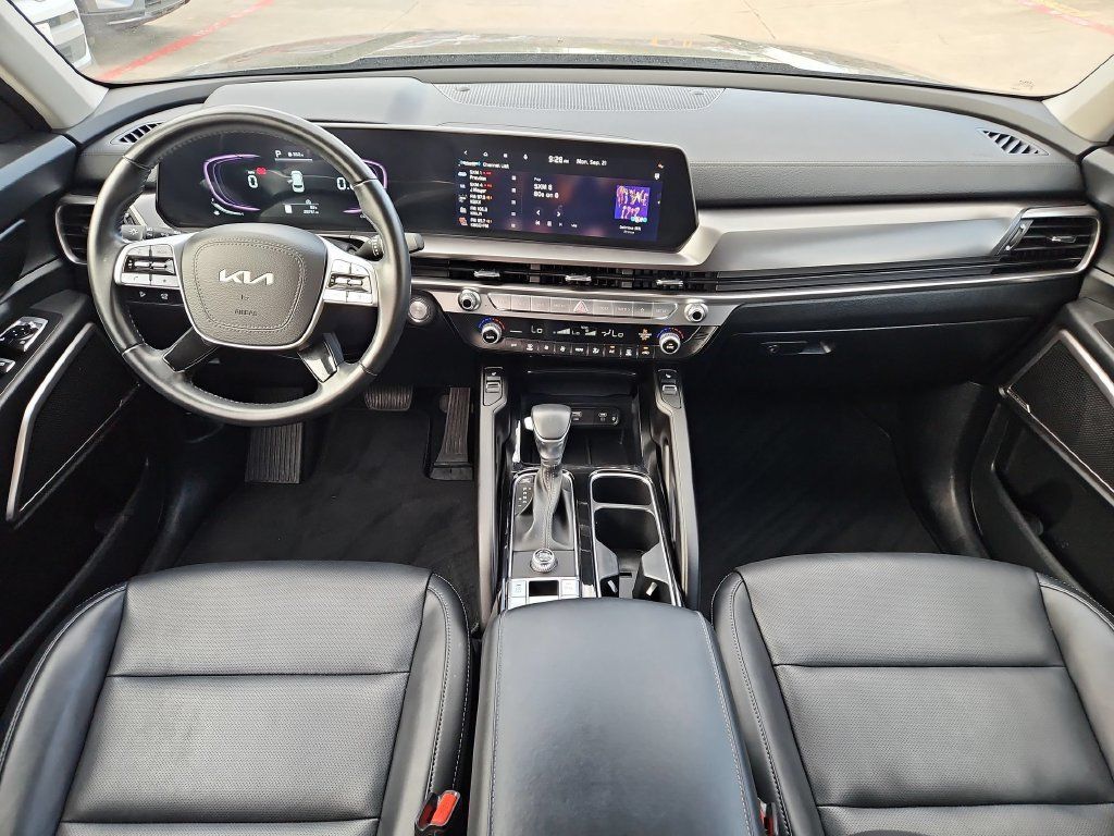 Used 2025 Kia Telluride S FWD image 26