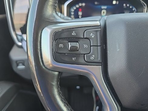 Used 2022 Chevrolet Silverado 1500 LT AWD/4WD image 17