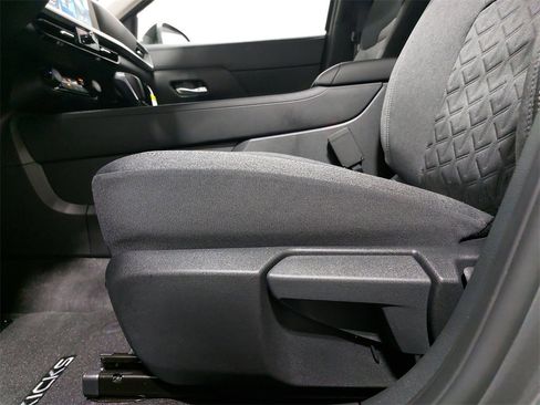 New 2026 Nissan Kicks SV image 28