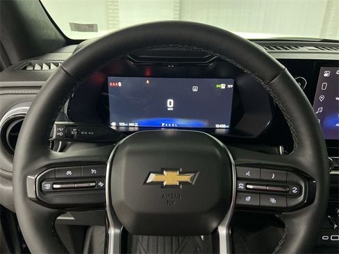 Certified 2024 Chevrolet Colorado LT w/ LT Convenience Package III image 11