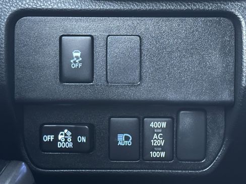 Used 2022 Toyota Tacoma SR5 w/ Trail Edition image 43