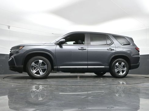 Used 2025 Honda Pilot EX-L image 42