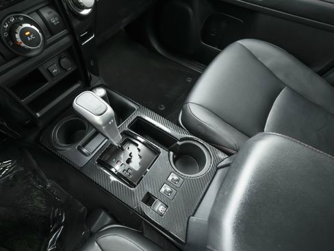 Used 2024 Toyota 4Runner TRD Off-Road Premium image 11