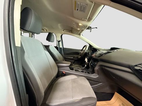 Used 2017 Ford Escape SE w/ SE Cold Weather Package AWD/4WD image 26