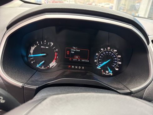 Used 2016 Ford Edge SEL w/ Class II Trailer Tow Package image 25