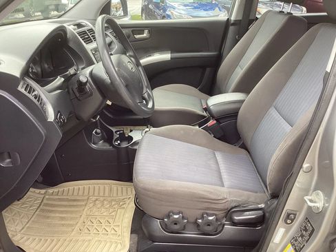 Used 2010 Kia Sportage LX AWD/4WD image 16