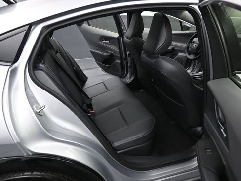 Used 2024 Toyota Prius XLE image 30