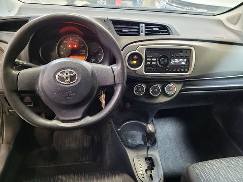 Used 2014 Toyota Yaris L FWD image 22