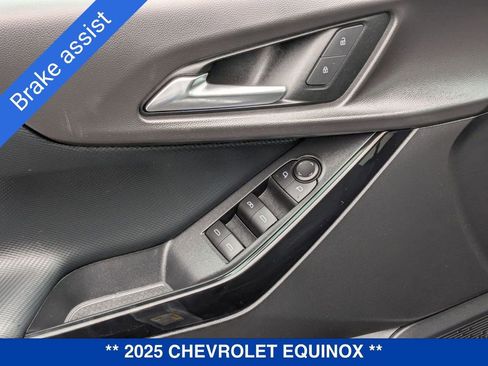 Used 2025 Chevrolet Equinox LT image 14