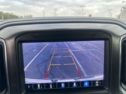 Used 2020 GMC Sierra 1500 AT4 w/ Off-Road Performance Package image 24