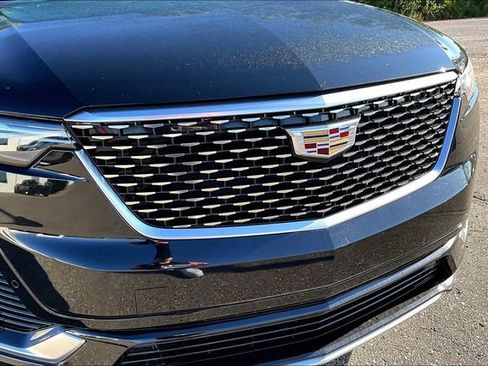 Used 2020 Cadillac XT6 Premium Luxury AWD/4WD image 31