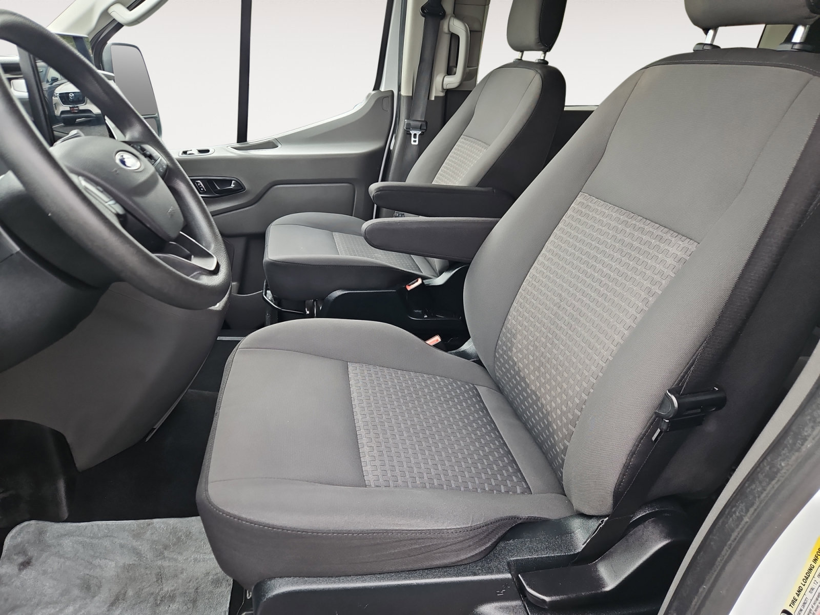 Used 2023 Ford Transit 350 XLT RWD image 9