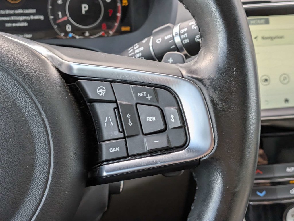 Used 2020 Jaguar F-PACE Portfolio AWD/4WD image 23