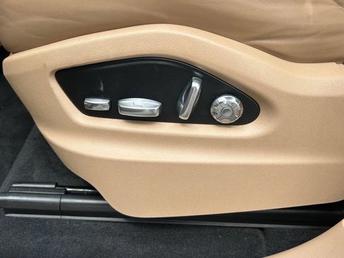 Used 2019 Porsche Cayenne image 14