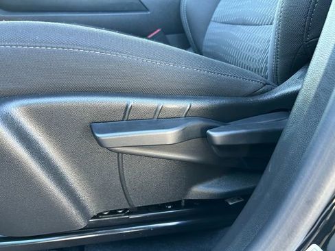 Used 2025 Chevrolet Equinox LT image 20