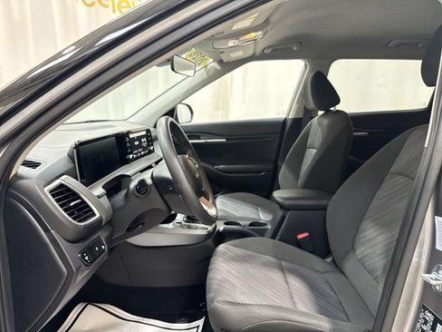 Certified 2026 Kia Seltos LX FWD image 12