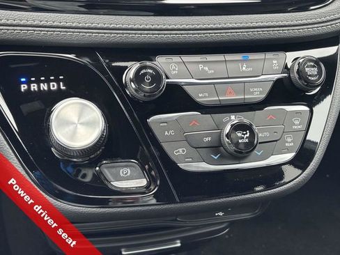 New 2026 Chrysler Pacifica Select image 31