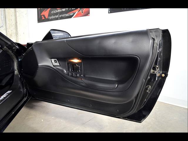 Used 1994 Chevrolet Corvette Coupe RWD image 17