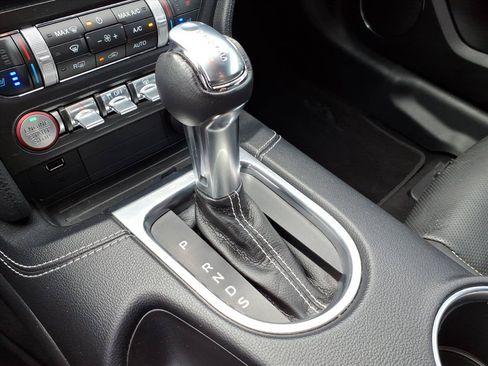 Used 2021 Ford Mustang GT Premium w/ Equipment Group 401A RWD image 14