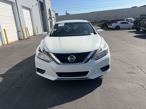 Used 2018 Nissan Altima 2.5 S w/ S Convenience Package image 2