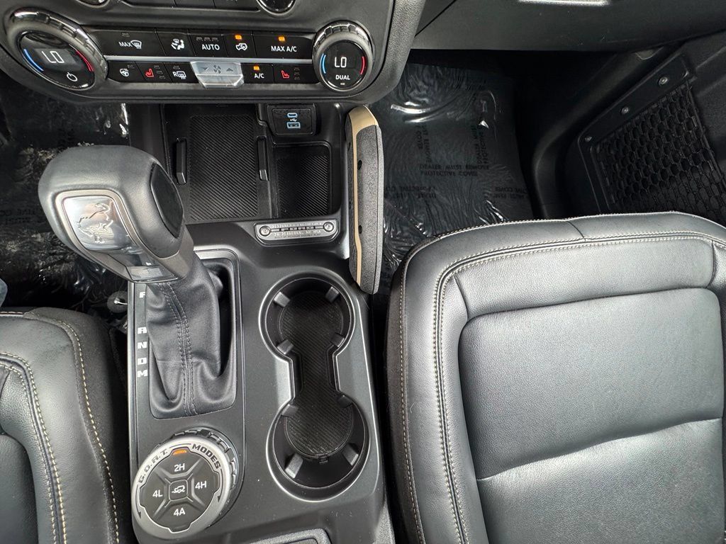Used 2025 Ford Bronco Badlands AWD/4WD image 31