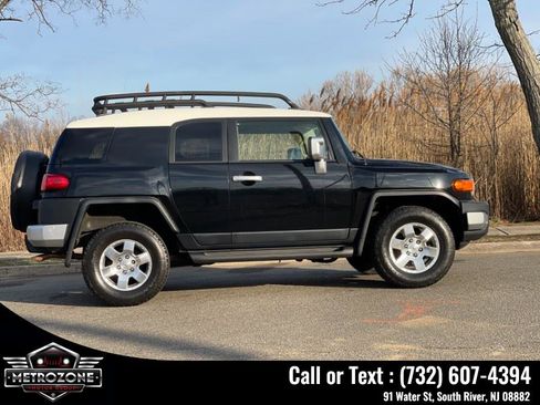 Used 2007 Toyota FJ Cruiser 4WD image 7