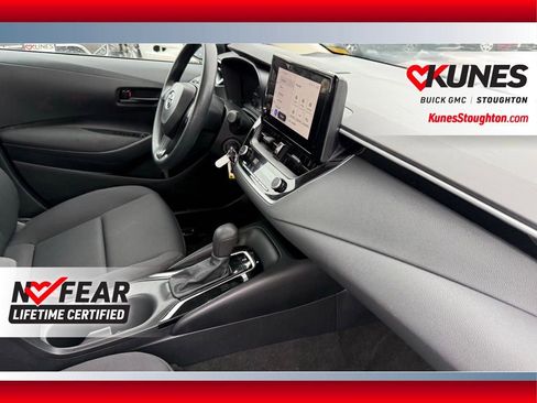 Used 2023 Toyota Corolla LE image 46